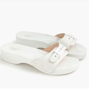 Cute Dr.Scholl white laquer clogs size 6